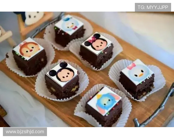 足球明星化身迪士尼卡通形象展现梦想与激情的奇幻旅程