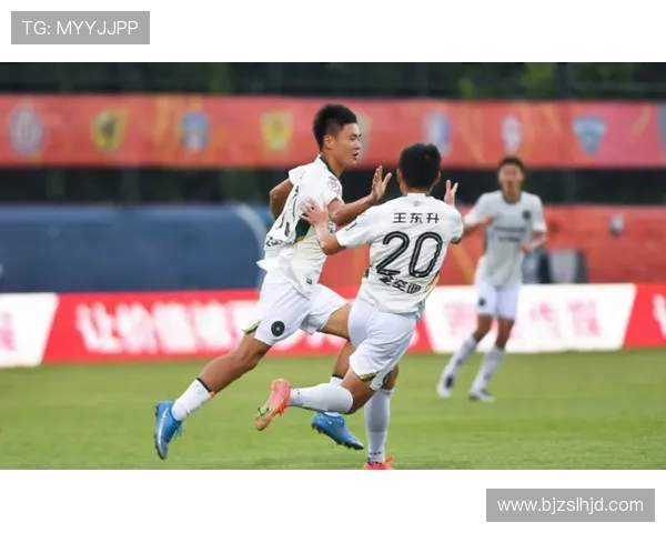 成都羽毛球队在挑战赛积分榜上以76分稳居第一名展现强劲实力